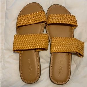 Women’s sandals